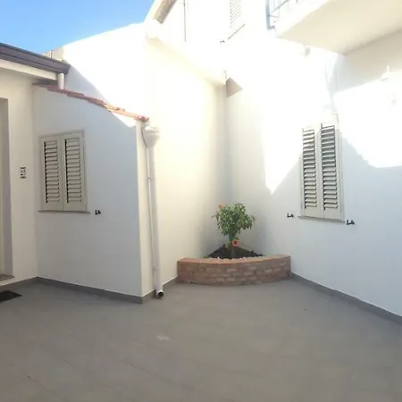 Le Terrazze Di Cica Bed & Breakfast *